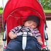 Un apr�s-midi au parc, c'est �puisant ! R�veillez-moi rendu � la maison. 2006-06-03