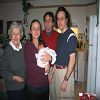 Encore Mamie, Papa et Maman et moi, mais c'est l'oncle Yvan qui est l� aussi.
2005-05-14