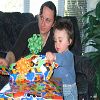 �C'est un cadeau de Grand-Maman Fanfan et Grand-Papa Guy.� �Et alors, pourvu que �a s'ouvre!� 2007-05-05