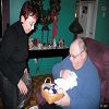 Grand-Maman Fanfan et Grand-Papa Guy d�couvrent leurs petites g�teries de No�l. 2007-12-22