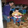 Merci M�m�-Joh! Y parait que Papa faisit la m�me chose � mon �ge: du tricycle int�rieur! 2008-05-03