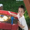 Pas de piscine, mais un petit lac int�rieur dans mon carr� de sable! 2008-06-12